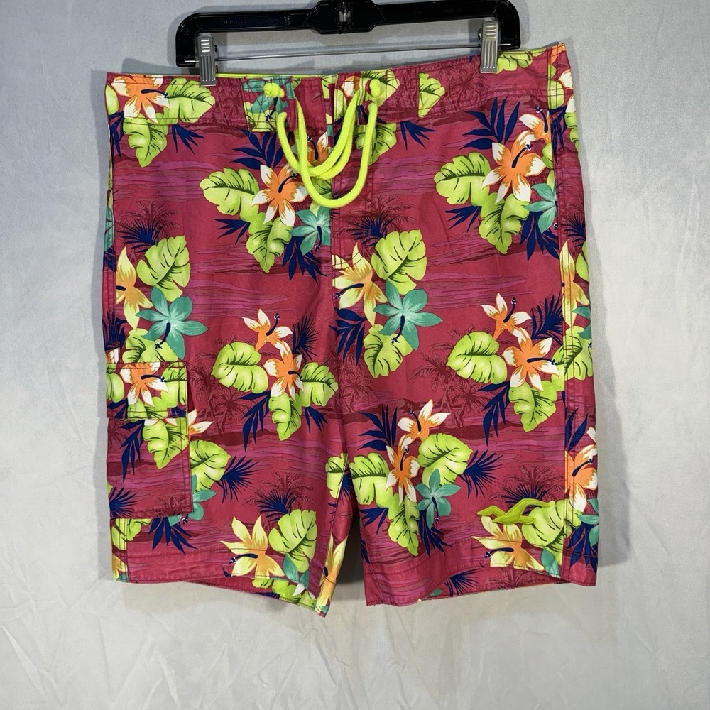 Hollister Men's Drawstring Board Shorts Men's XL Pink All Over Floral Swim Beach